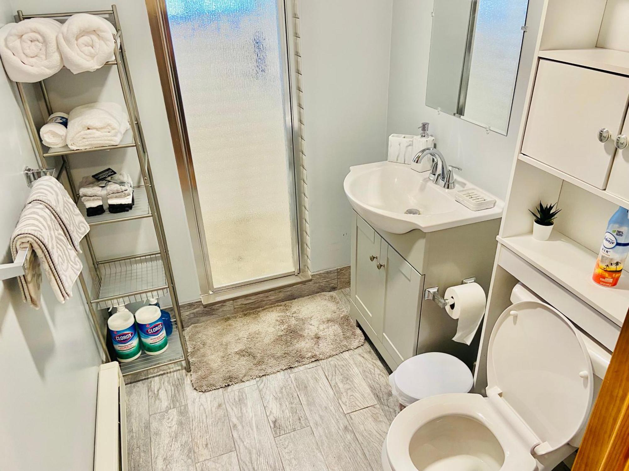 شقة Bright, Stylish & Cozy Private Attic Unit Near Nyc! Haledon المظهر الخارجي الصورة